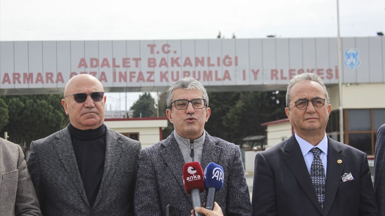 CHP Heyeti Cezaevindeki Belediye Başkanlarını Ziyaret Etti