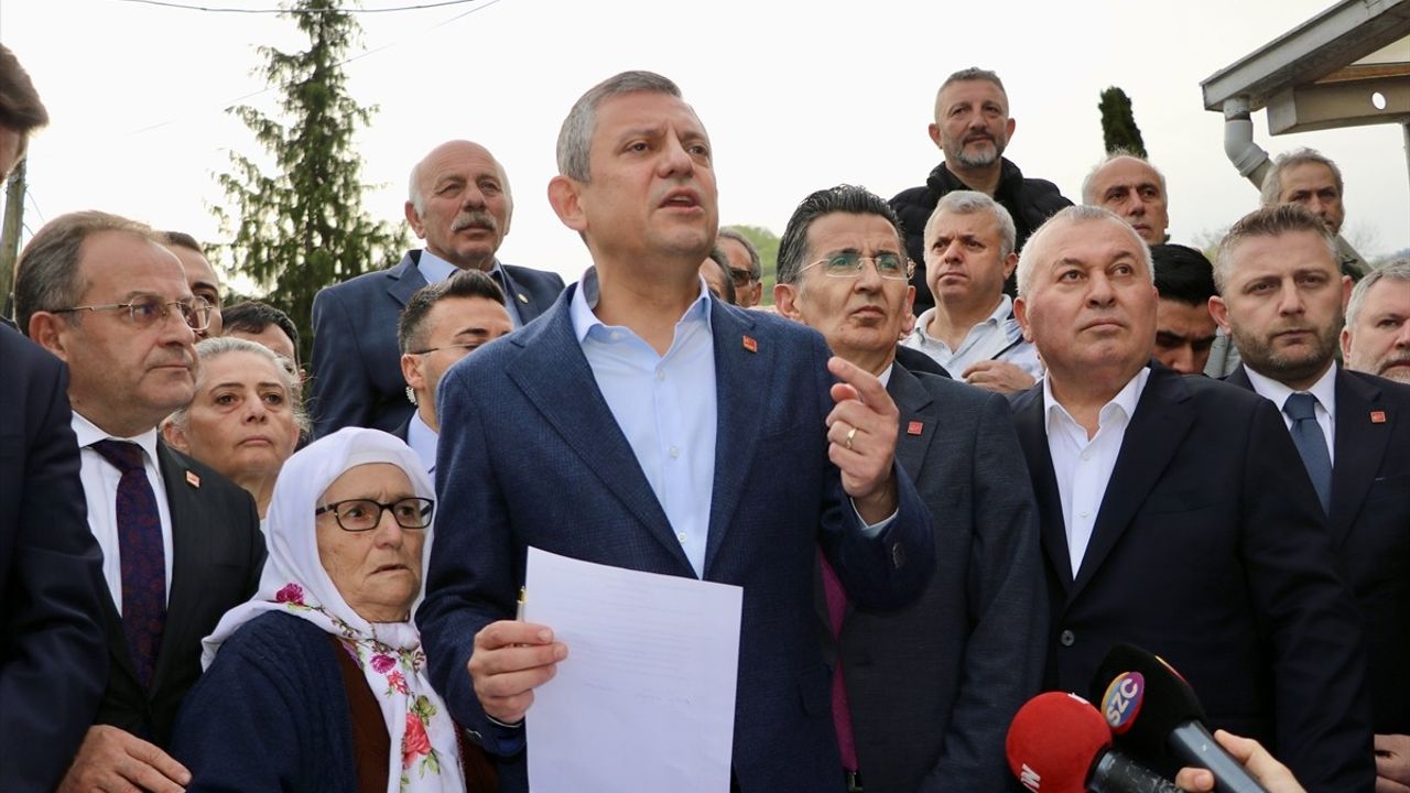 CHP Lideri Özgür Özel, İmamoğlu İçin Özgürlük ve Erken Seçim Talep Etti