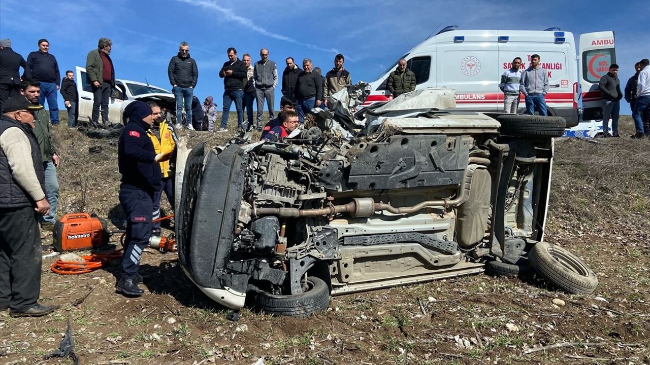 Çorum'da Feci Kaza: 1 Ölü, 5 Yaralı