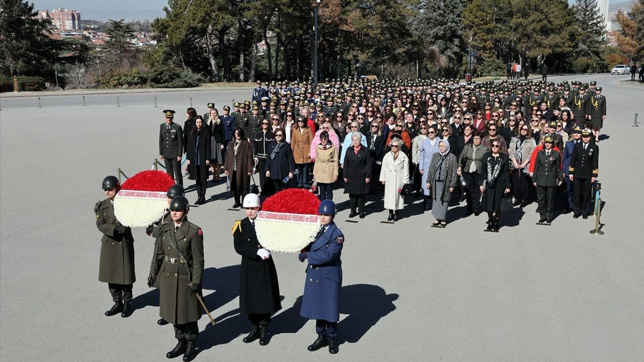 Demet Güler, 8 Mart Dünya Kadınlar Günü’nde Anıtkabir’i Ziyaret Etti