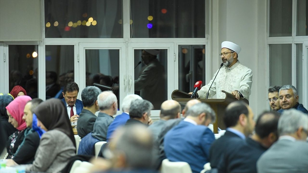 Diyanet İşleri Başkanı Erbaş'tan İftar Programında Önemli Açıklamalar