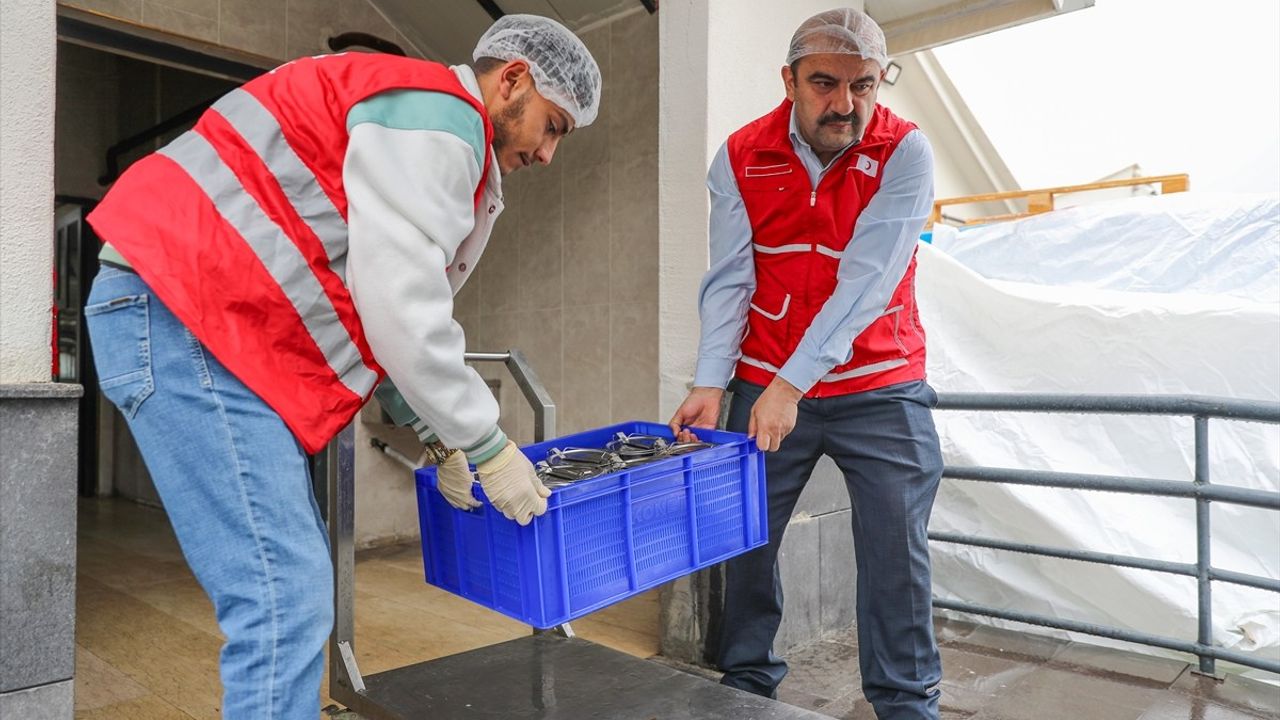 Diyarbakır'da Ramazan Yardımlarıyla İhtiyaç Sahiplerine Destek