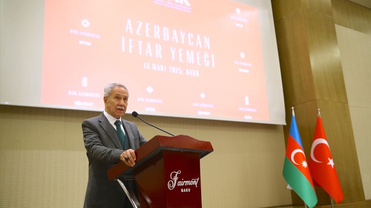 Dünya Türk İş Konseyi Bakü'de İftar Programı Düzenledi