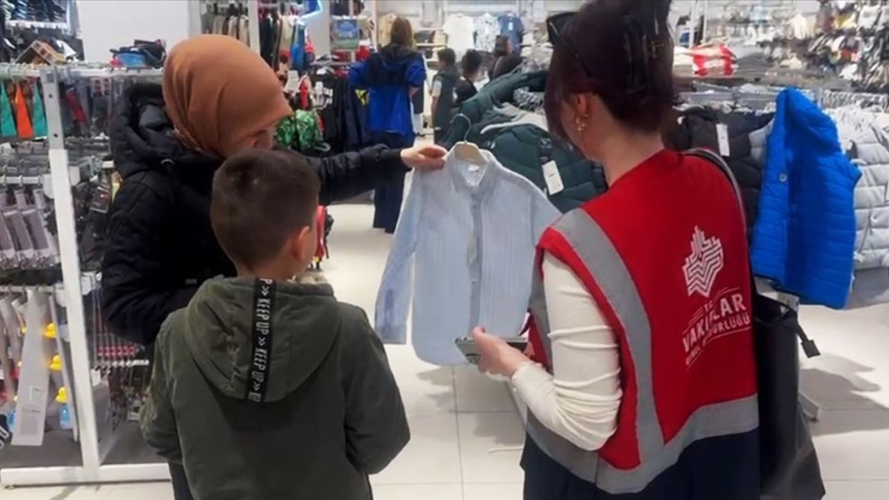 Edirne Vakıflar Bölge Müdürlüğü'nden Bayramlık Kıyafet Desteği