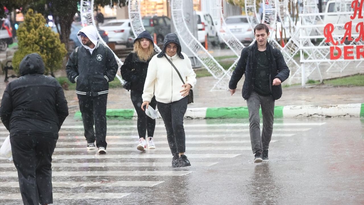 Edirne ve Kırklareli'nde Sağanak Yağış ve Dolu Etkisi