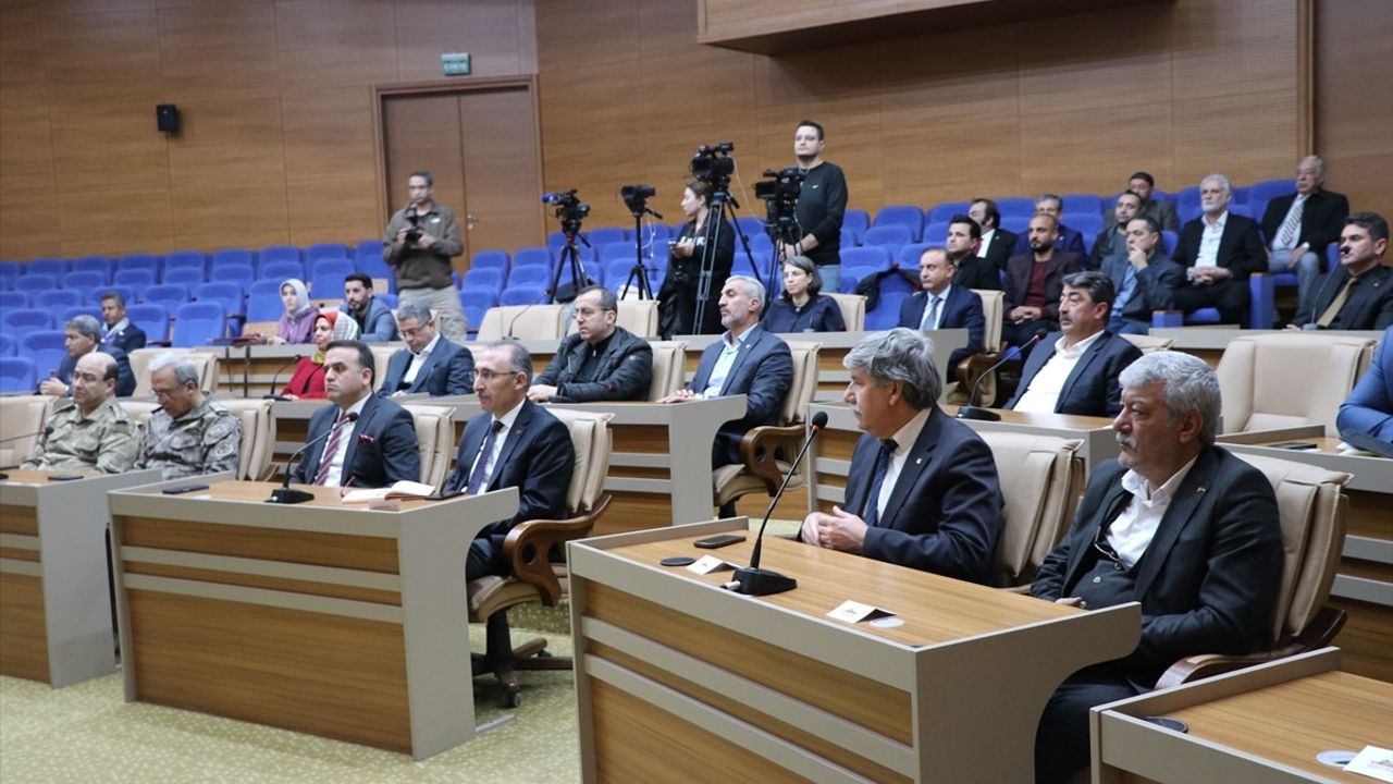 Elazığ'da Gazze İçin Yardım Kampanyası Toplantısı Düzenlendi