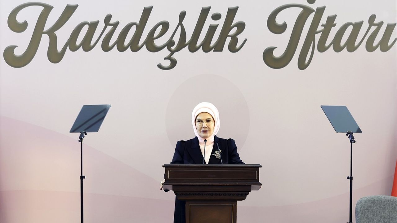 Emine Erdoğan: AK Parti Kadın Kolları Tarih Yazıyor