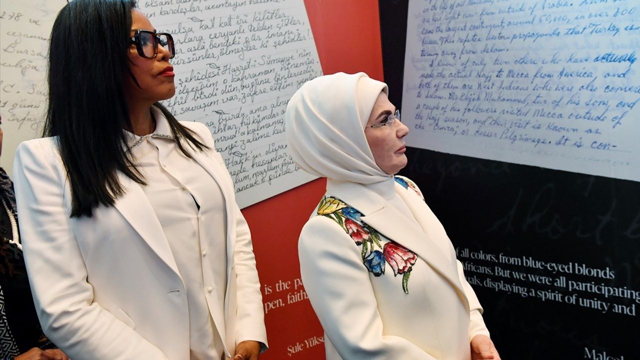 Emine Erdoğan, 'Yankılar' Sergisini Açtı