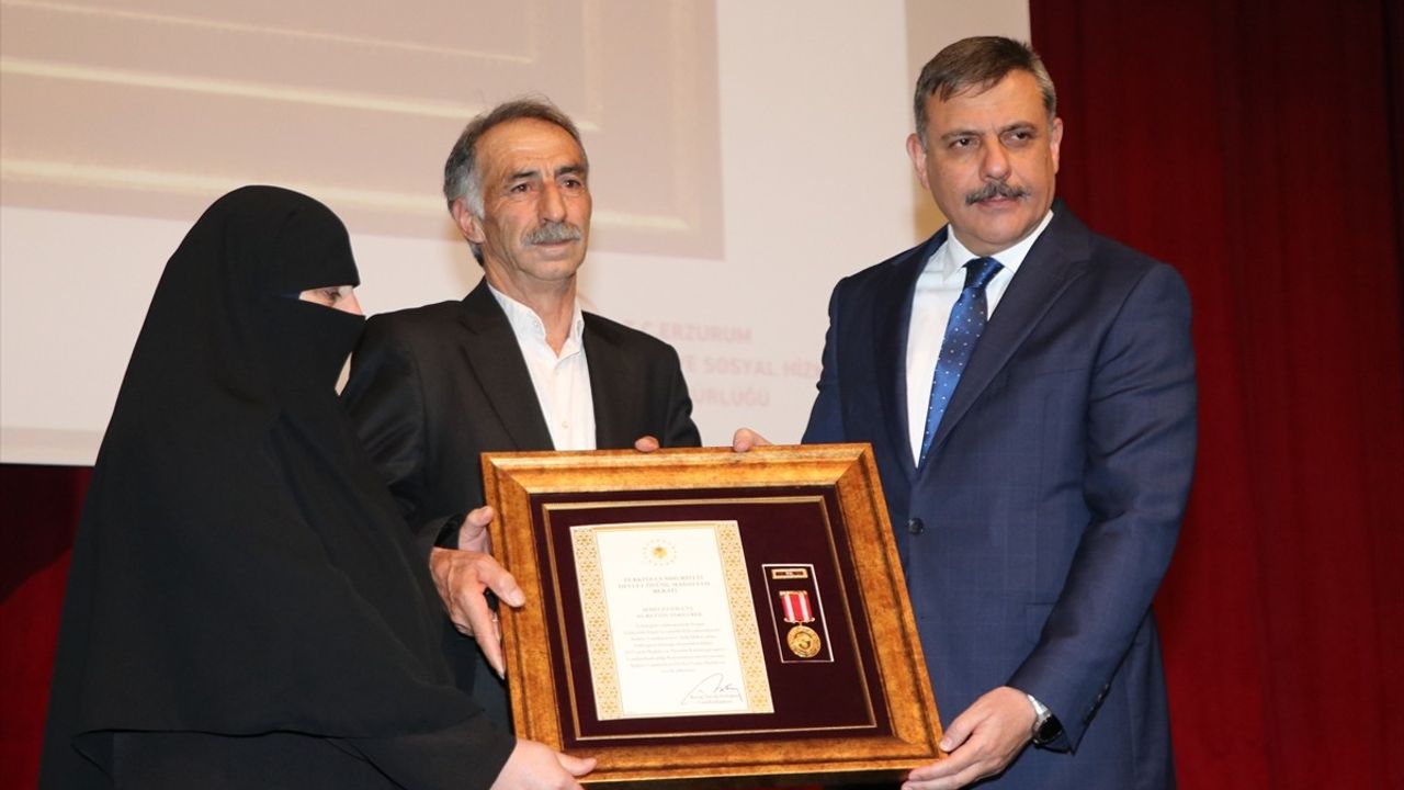 Erzurum'da Devlet Övünç Madalyası Töreni Düzenlendi