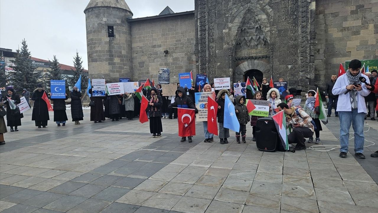 Erzurum'da Hekimlerden Gazze İçin Sessiz Yürüyüş