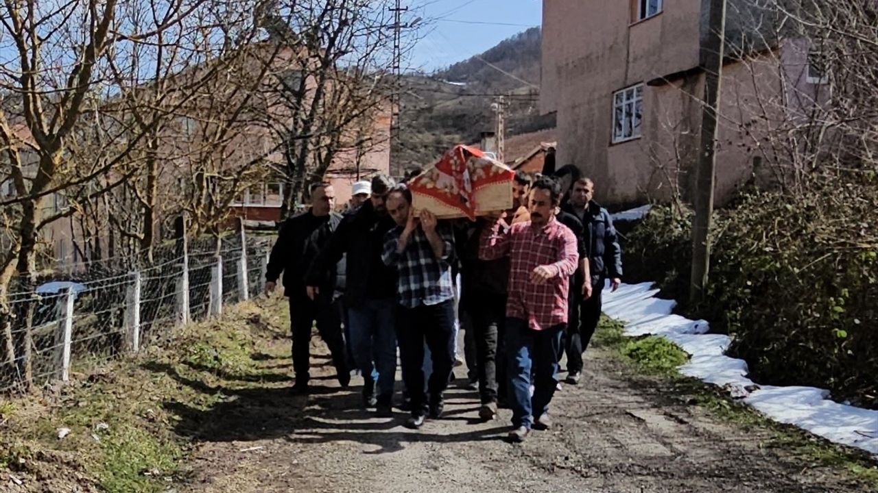 Esenyurt'ta Şok Olay: Eski Eşini Öldüren Kişi İntihar Etti