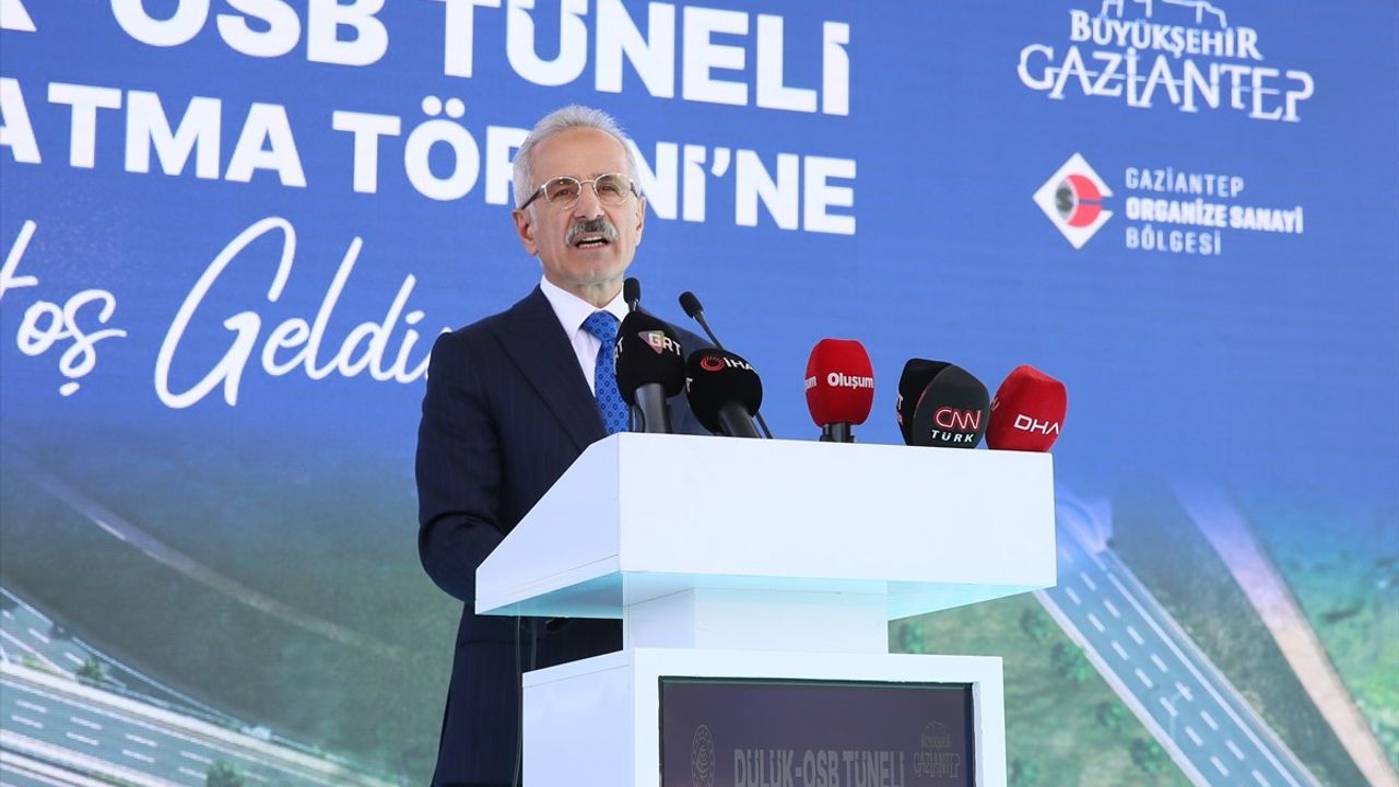 Gaziantep'te Dülük-OSB Tüneli Temel Atma Töreni Düzenlendi