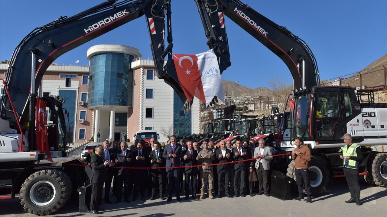 Hakkari İl Özel İdaresi Araç Filosunu Güçlendirdi