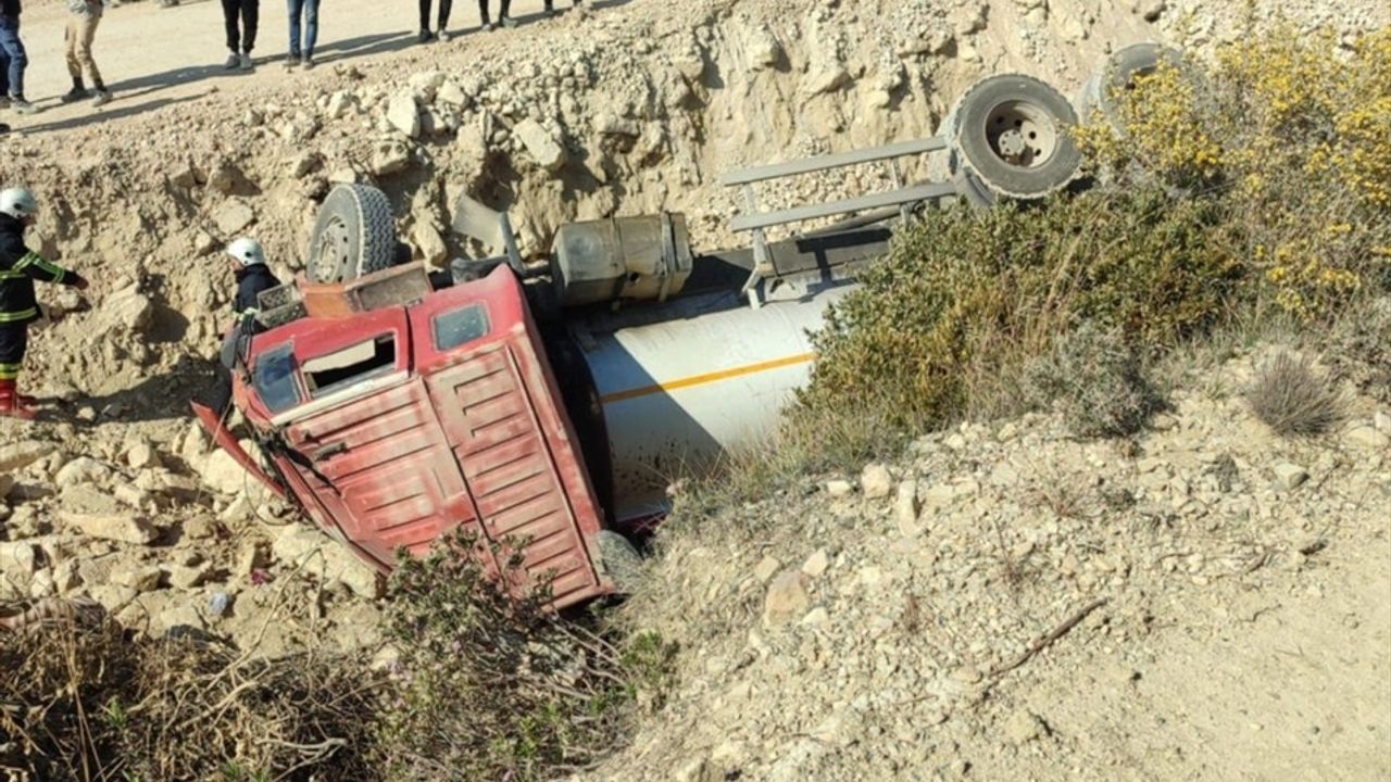 Hatay'da Araç Kazası: Sürücü Hayatını Kaybetti