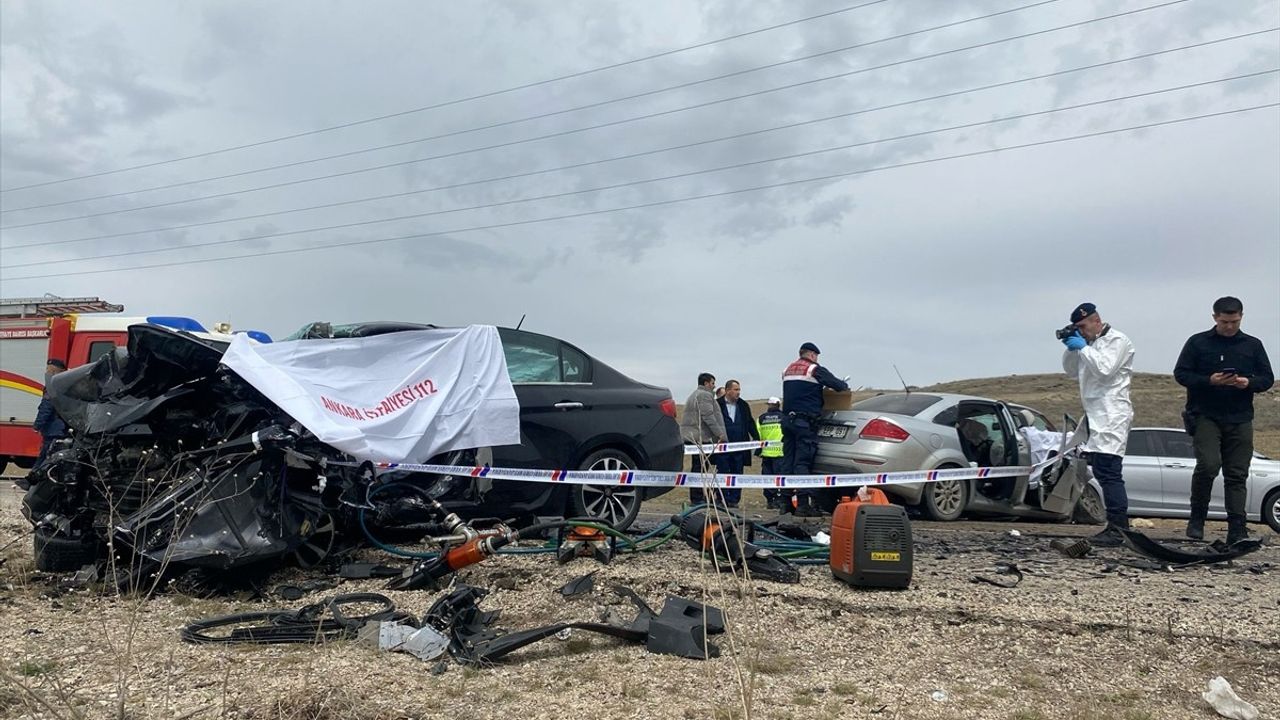 Haymana'daki Feci Trafik Kazasında 6 Kişi Hayatını Kaybetti