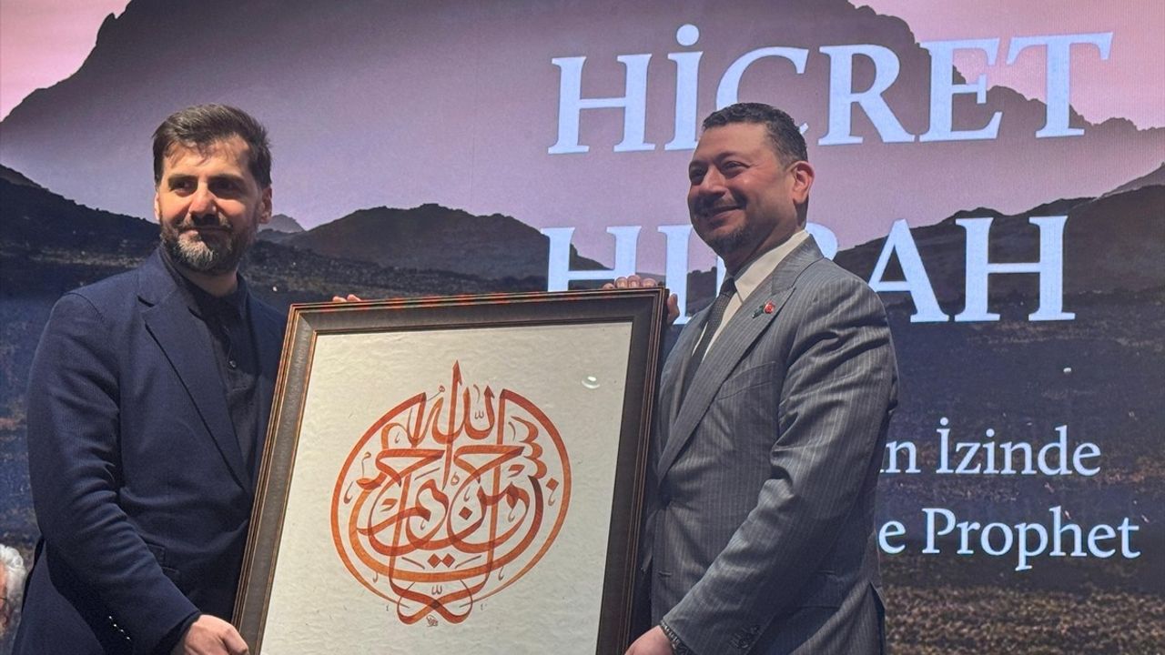 Hicret: Hazreti Peygamber'in İzinde Belgeseli ve Kitap Tanıtımı