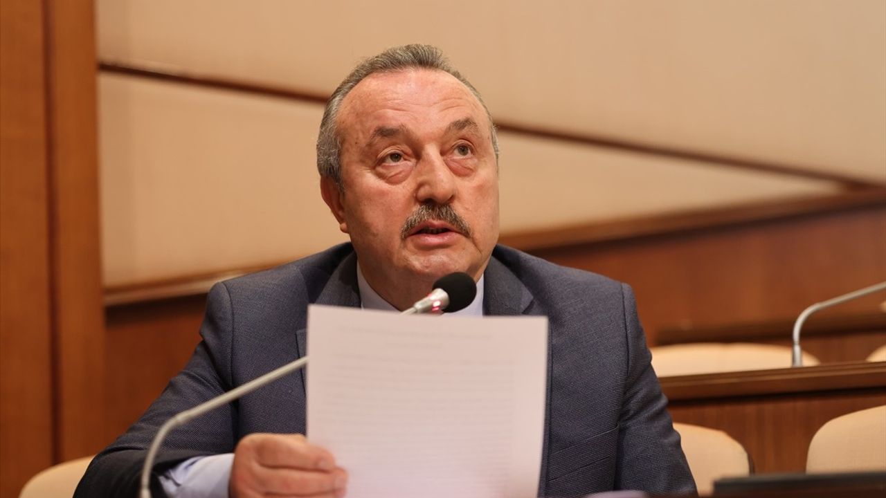 İBB Meclisi'nde Yürüyen Merdiven ve Asansör Sorunları Ele Alındı
