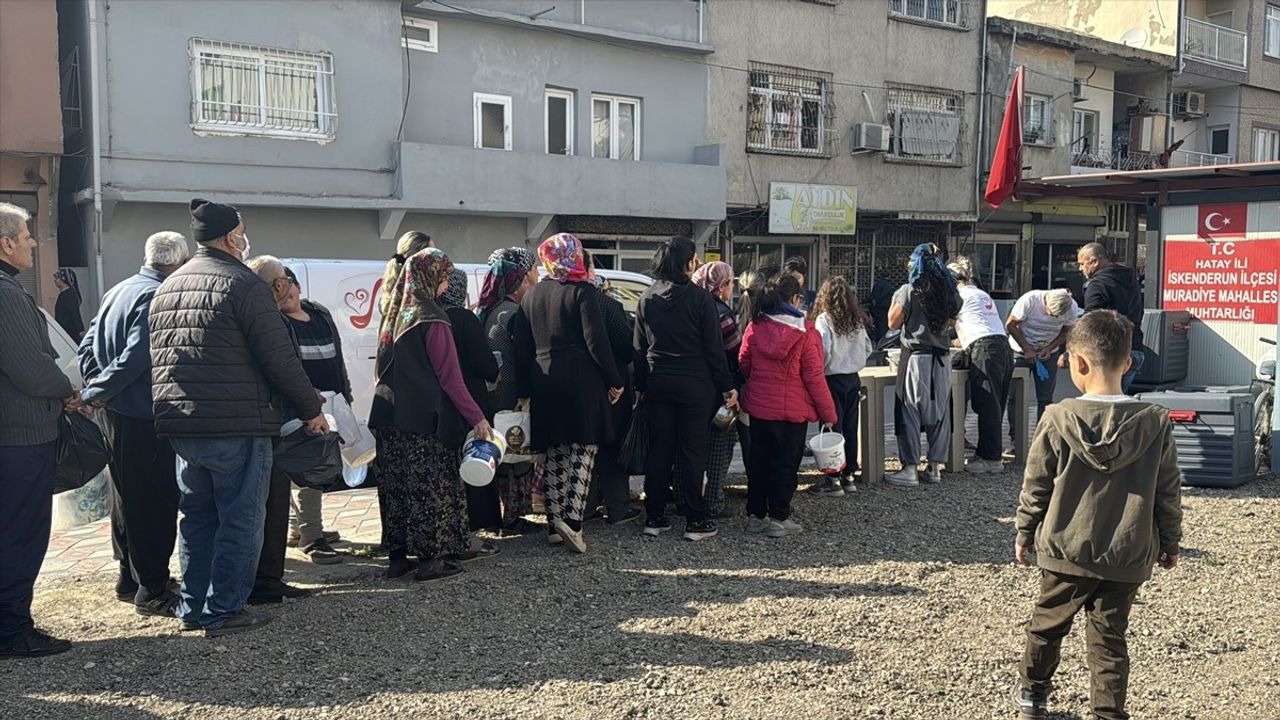 İskenderun'daki Gönül Mutfağı ile İhtiyaç Sahiplerine İftar