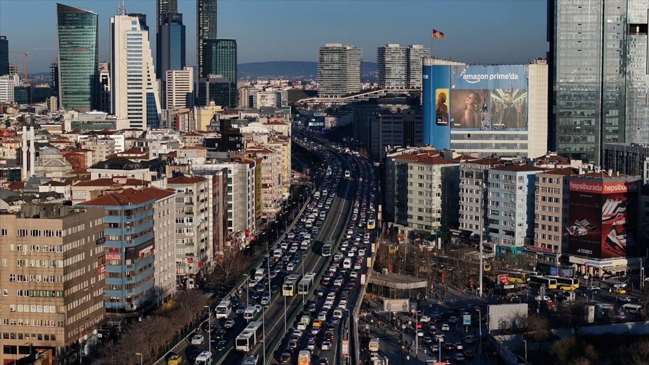 İstanbul'da Akşam Trafik Yoğunluğu Yüzde 85