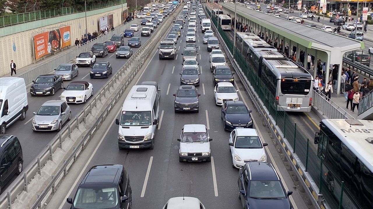 İstanbul'da Hafta Sonu Trafik Yoğunluğu