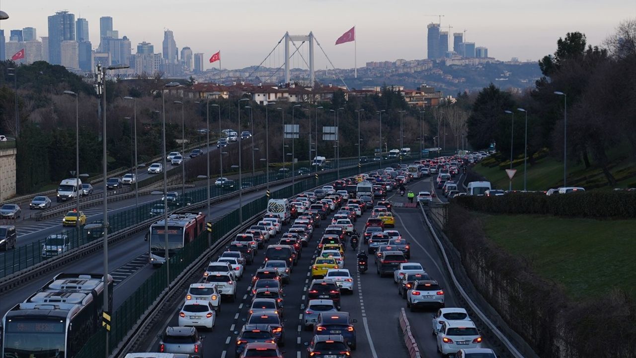 İstanbul'da Sabah Trafik Yoğunluğu