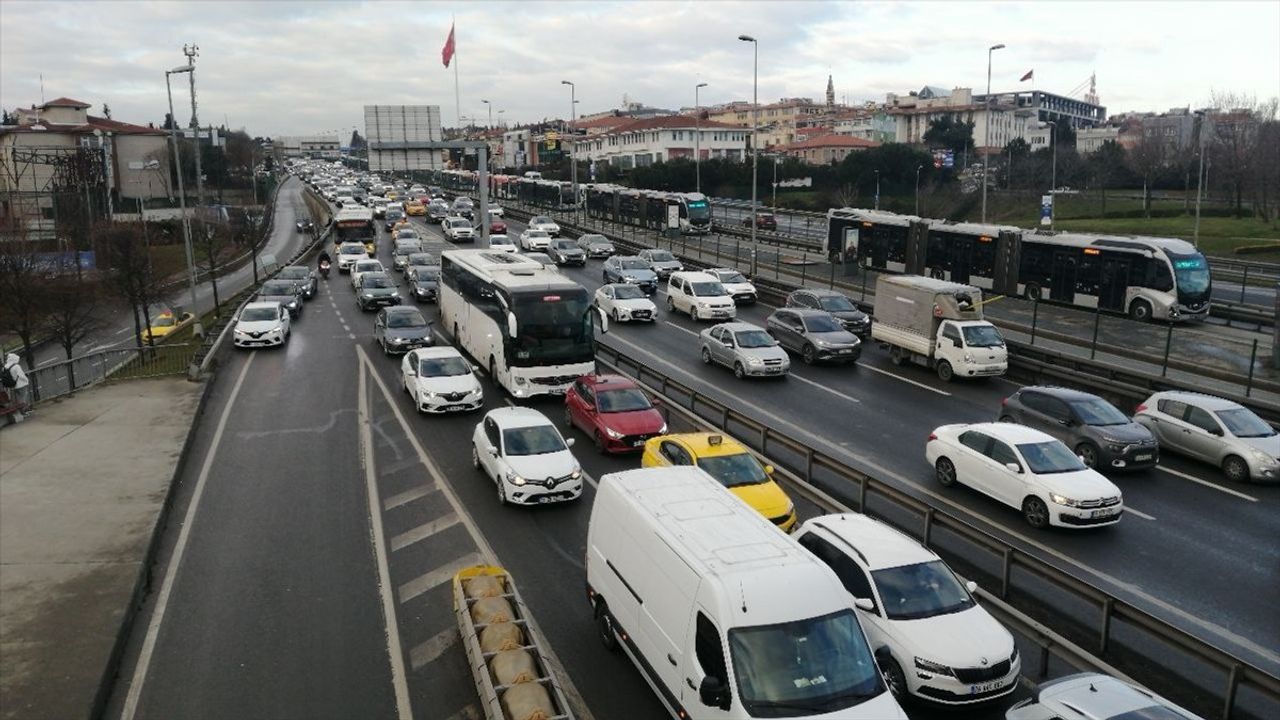 İstanbul'da Sabah Trafik Yoğunluğu