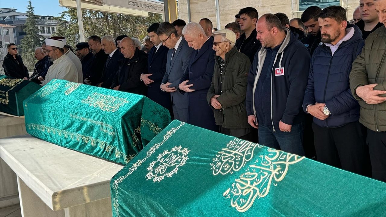 İstanbul Vali Gül, Fikriye Alıcı ve Çocuklarının Cenaze Törenine Katıldı