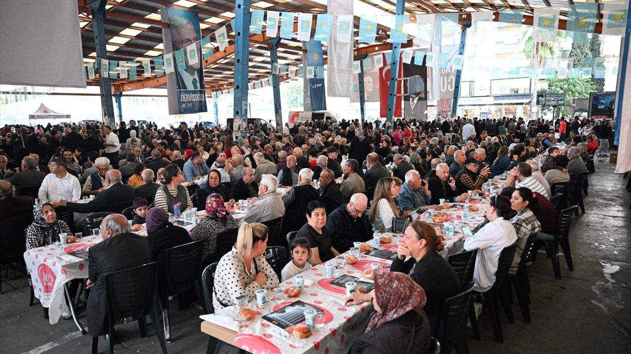 İYİ Parti Genel Başkanı Dervişoğlu Adana'da İftar Programına Katıldı