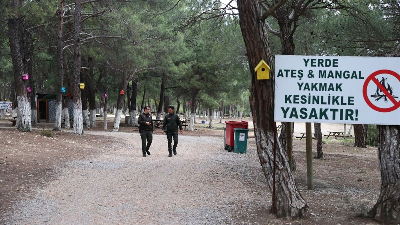 İzmir'de Orman Yangınlarına Karşı Önlemler Artıyor