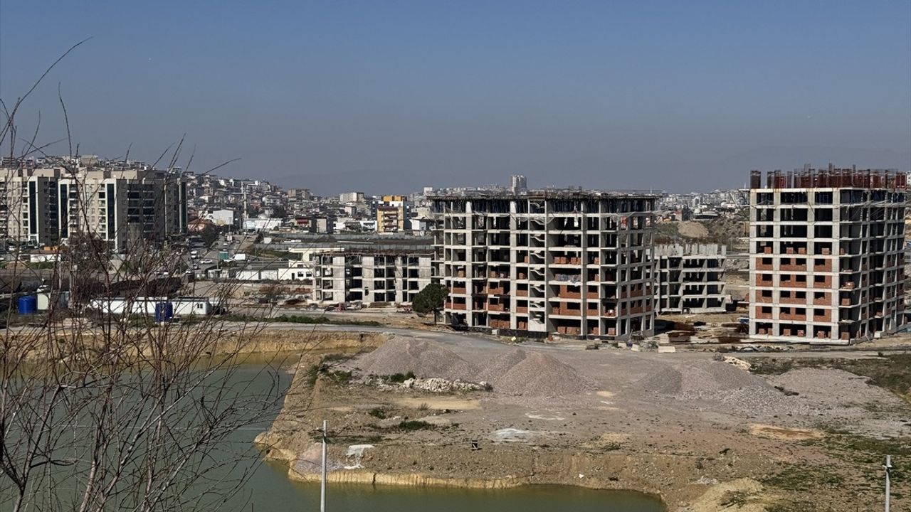 İzmir'de Uzundere Kentsel Dönüşüm Projesi İçin Eylem