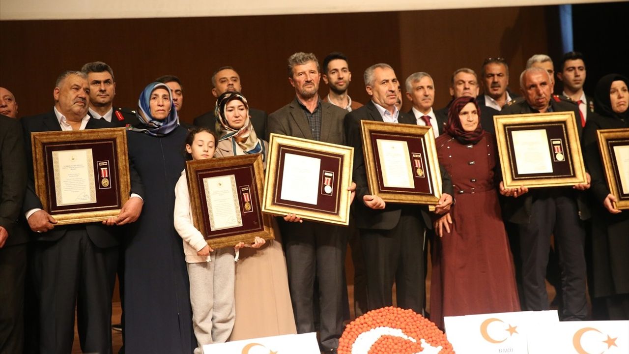 Kahramanmaraş'ta Şehit Yakınları ve Gazilere Devlet Madalyası Verildi