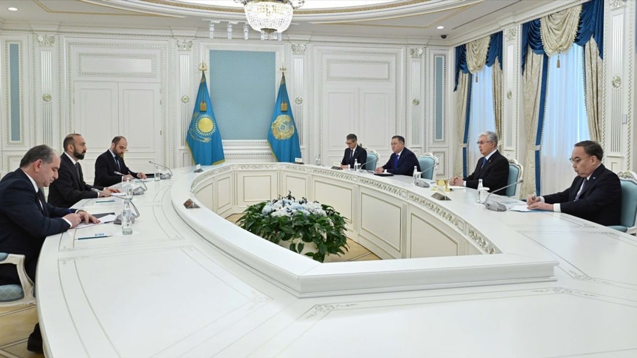 Kazakistan, Azerbaycan ile Ermenistan Arasındaki Barış Anlaşmasını Destekliyor