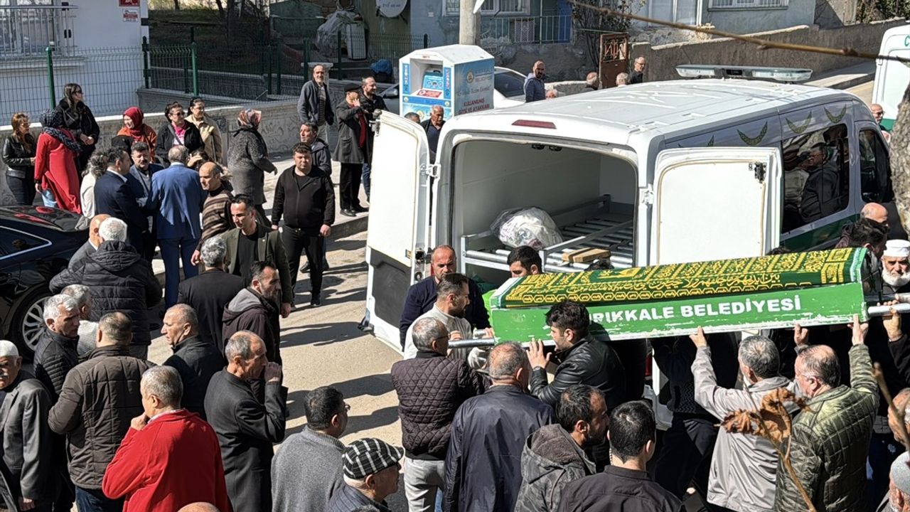 Kırıkkale'de Şofbenden Sızan Gazdan Zehirlenme: Baba ve Kızı Defnedildi