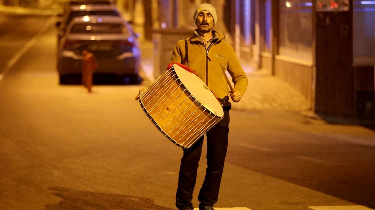 Kırklareli'nde Ramazan Davulcuları Sahur İçin Göreve Başladı