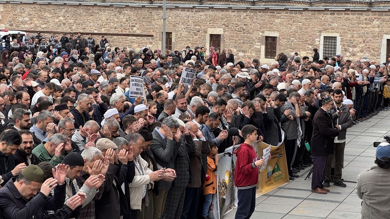 Konya'da Gazze İçin Protesto Gösterisi