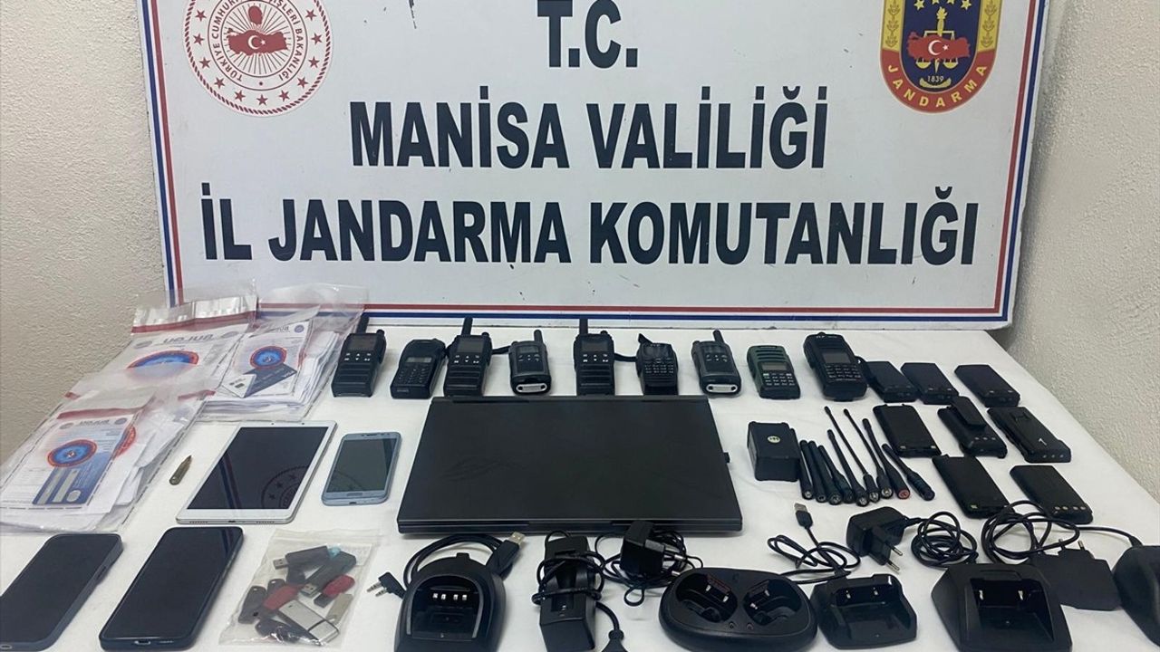 Manisa'da MİT Mensubu Gibi Davranan Zanlı Yakalandı