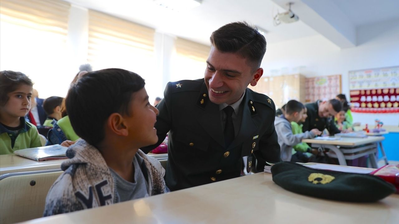 Mardinli Miniklerden Mehmetçiğe İlk Mektuplar