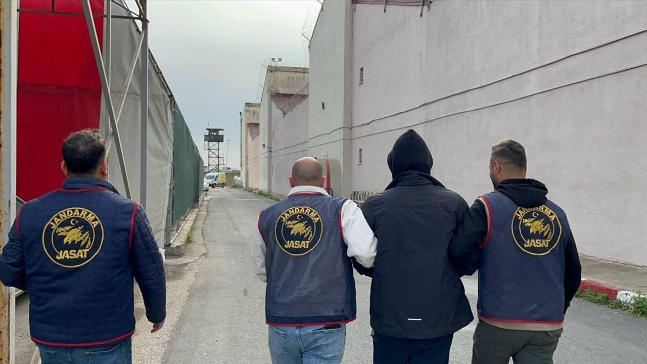 Mersin'de 15 Yıl Hapis Cezasıyla Aranan Firari Hükümlü Yakalandı