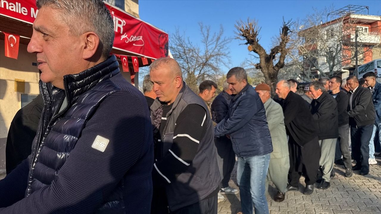 Mersin'de Bayramlaşma Geleneği Yaşatılıyor