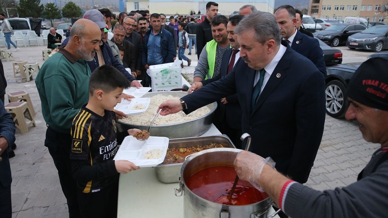 Mustafa Destici'den İftar Programında Açıklamalar