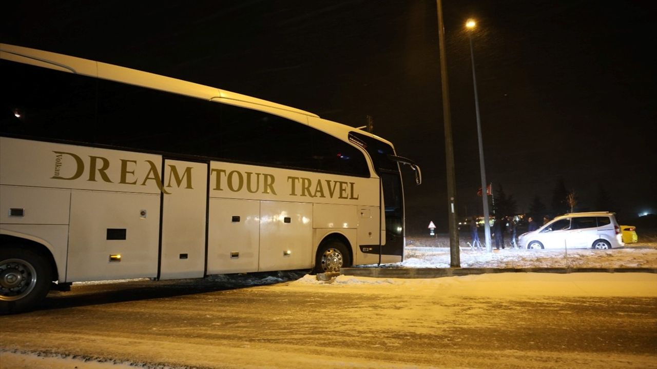 Nevşehir'de Tur Otobüsü Kazası: Bir Kişi Yaralandı