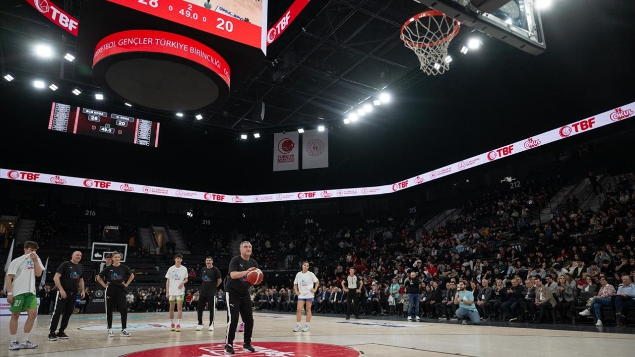 Osman Aşkın Bak'tan Basketbol Ödülleri ve Destek Mesajı