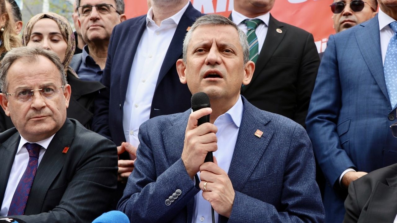 Özgür Özel, İmza Kampanyası Hakkında Açıklamalarda Bulundu