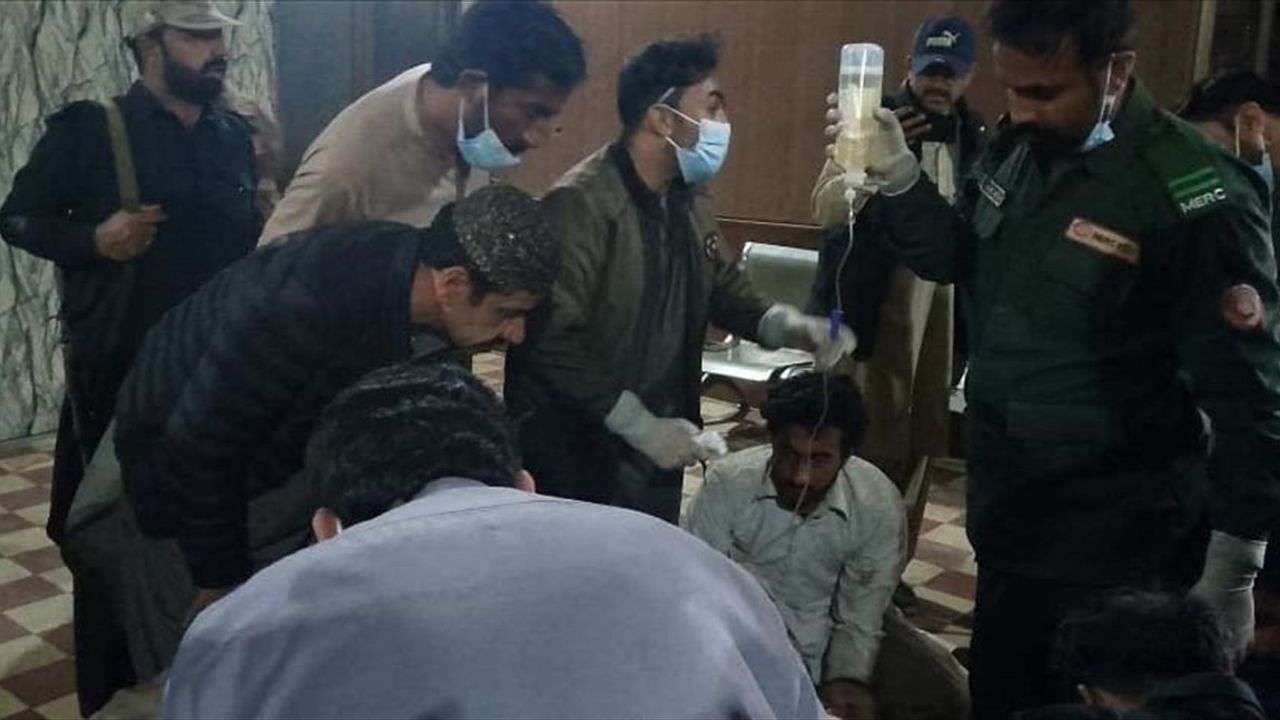 Pakistan'da Tren Saldırısı: 104 Rehine Kurtarıldı