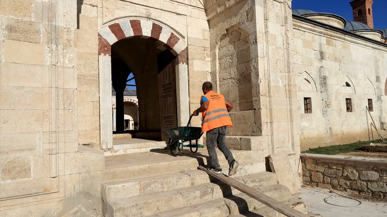 Peykler Medresesi Yeni Bir Göreve Hazırlanıyor