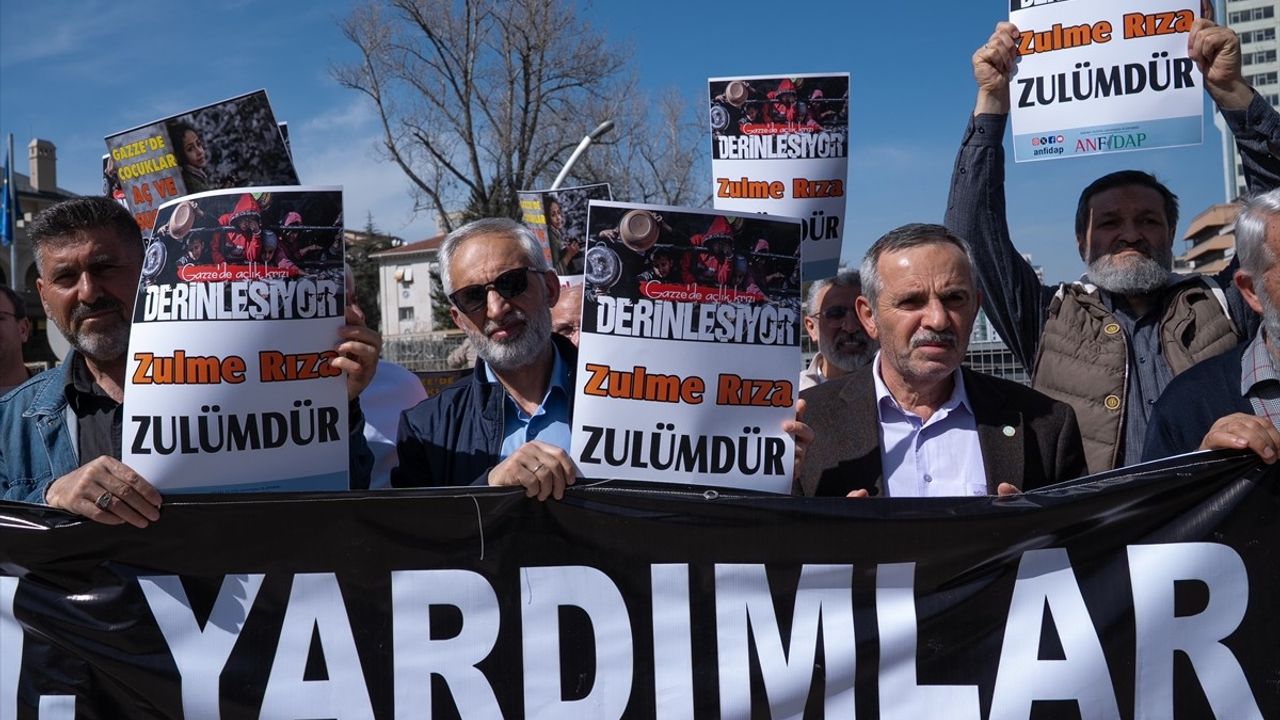 Refah Sınır Kapısı Protesto Edildi