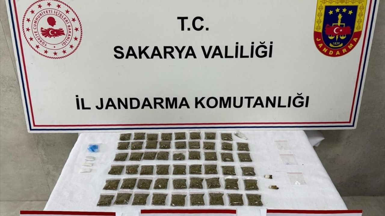 Sakarya'da Uyuşturucu Operasyonu: İki Zanlı Tutuklandı