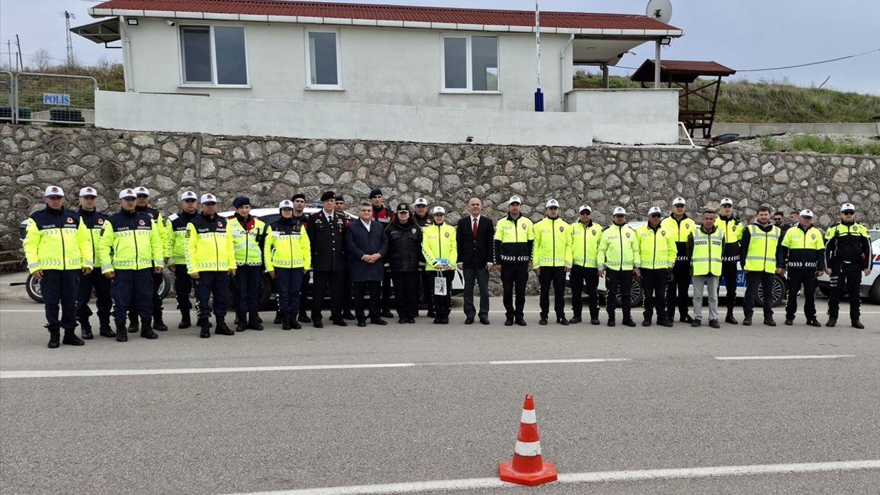 Sinop Valisi Özarslan Trafik Denetimlerine Katıldı