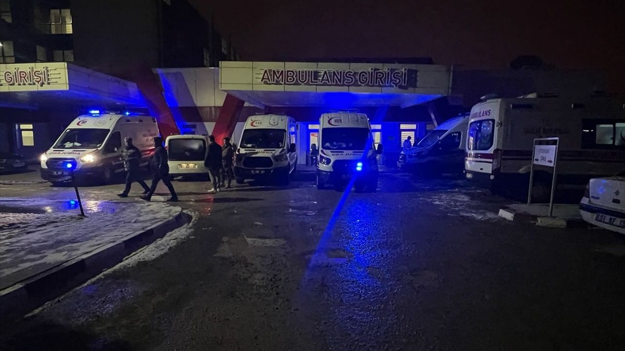 Sivas'ta Teravih Namazında Karbonmonoksit Zehirlenmesi: 48 Kişi Hastaneye Kaldırıldı