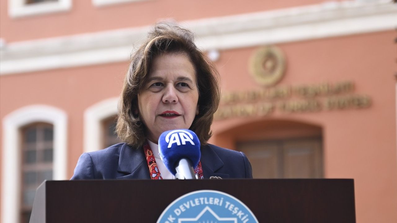 Türk Devletleri Teşkilatı'nın Yenilenen Bayrağı Törenle Tanıtıldı